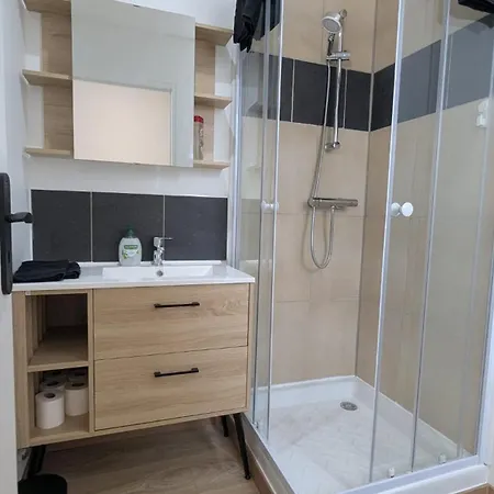 Deux Personnes Centre Avec La Climatisation Parking Gratuit Et Prive Apartamento Vichy